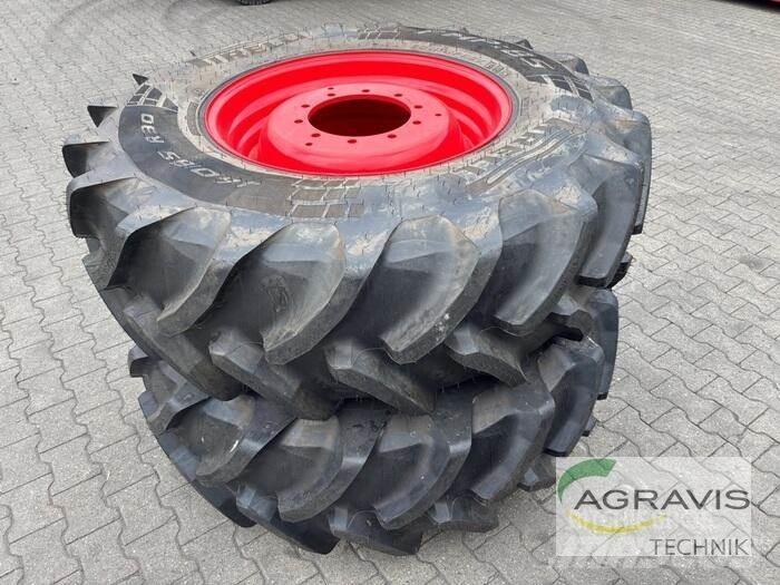 Pirelli KR 460/85R30 Renkaat ja vanteet