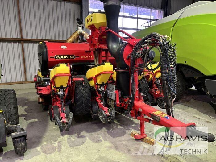 Väderstad TEMPO TPF 8 Kylvökoneet
