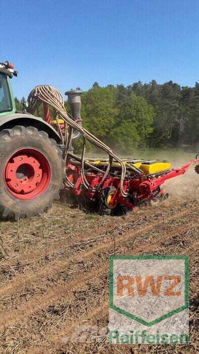 Väderstad Tempo V12 Kylvökoneet