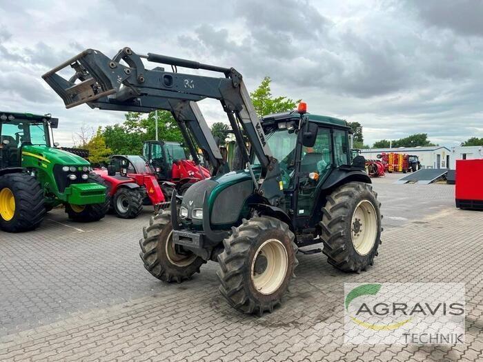 Valtra A 83 H Traktorit