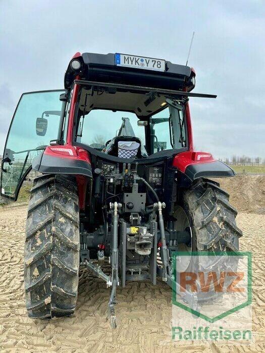 Valtra A75 Traktorit