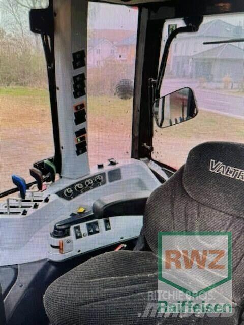 Valtra A85 Traktorit