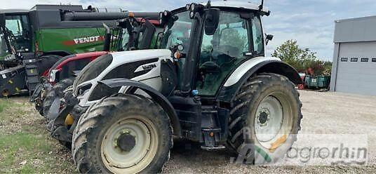 Valtra N135D Traktorit