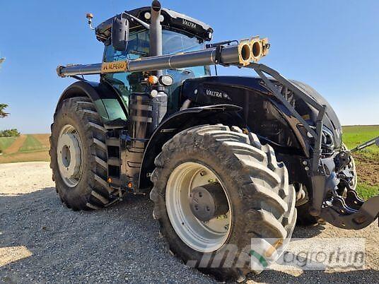 Valtra S394 Traktorit