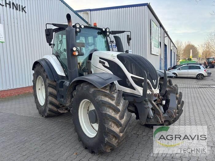Valtra T 214 D Traktorit