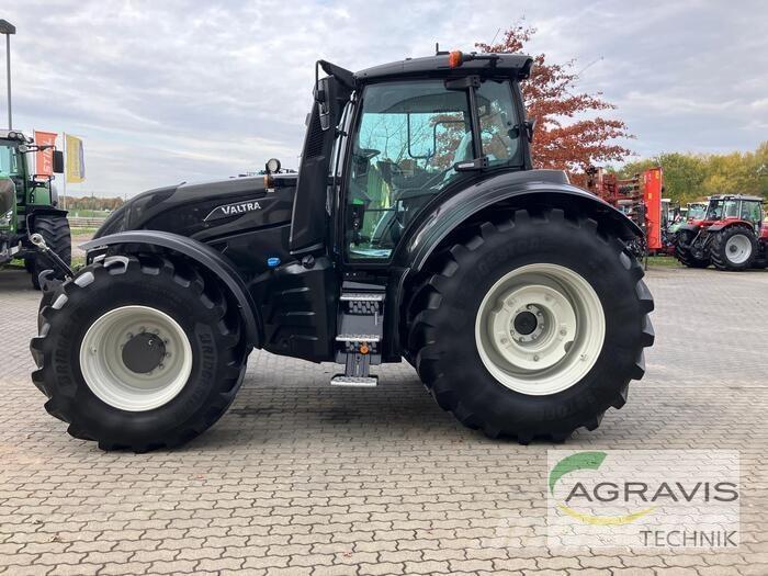 Valtra T 235 D Traktorit