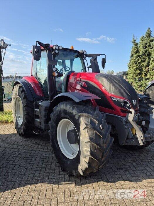 Valtra T 254 A Traktorit