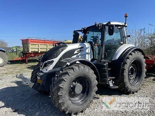 Valtra T215A Traktorit