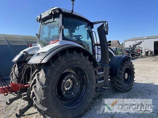Valtra T215A Traktorit