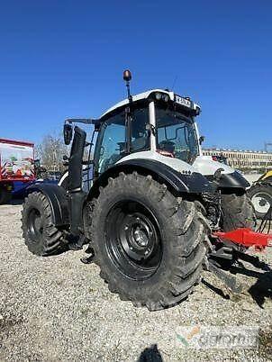Valtra T215A Traktorit