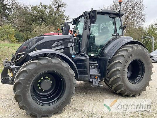 Valtra T215D Traktorit