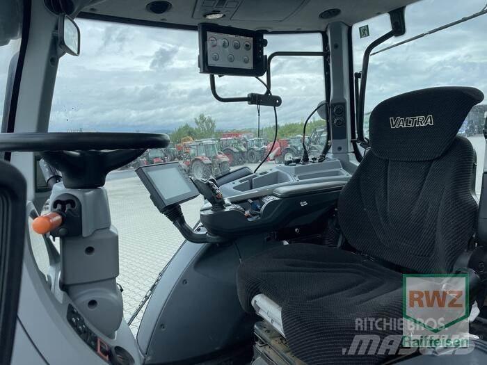 Valtra T234D Traktorit