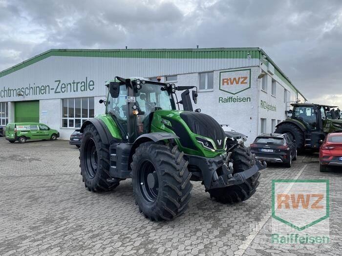 Valtra T235V Traktorit
