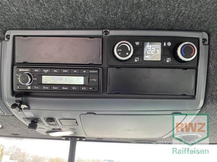 Valtra T235V Traktorit