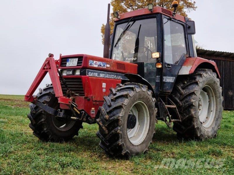 Case IH 844 XL Traktorit