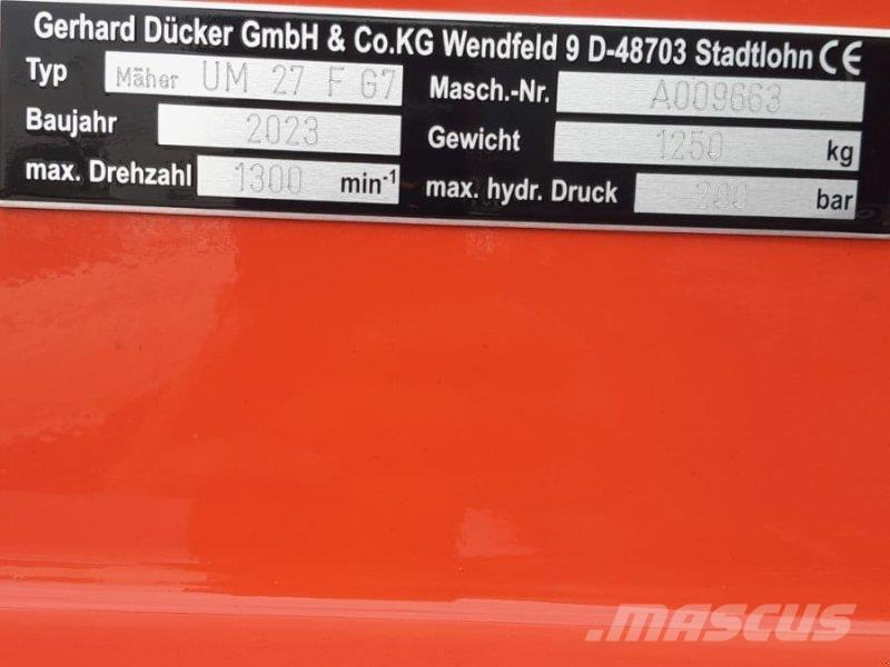 Dücker UM 27 Kompostin kääntökoneet