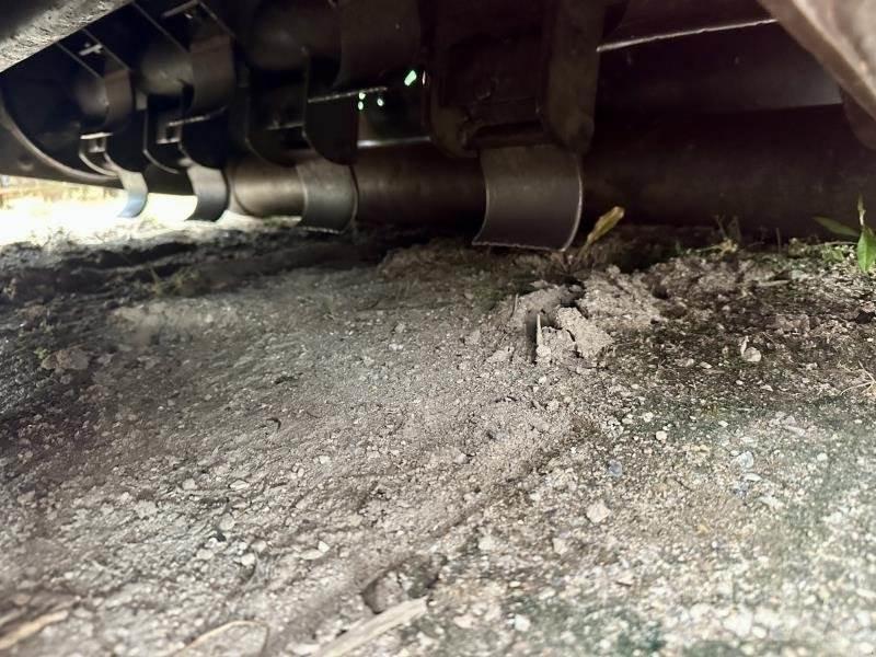 Dücker USM 15 Kompostin kääntökoneet