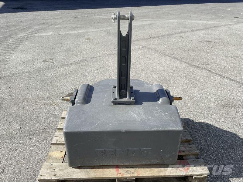 Fendt 1250 KG Etupainot