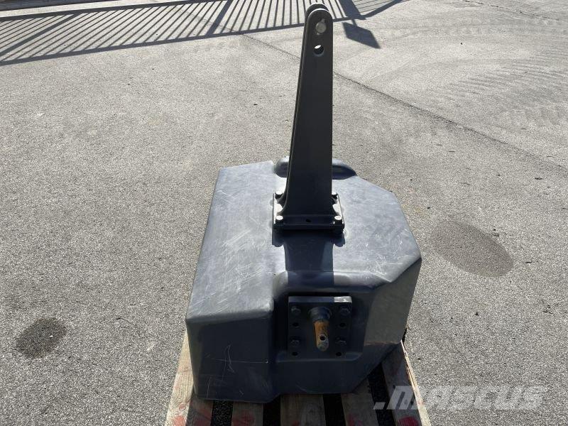 Fendt 1250 KG Etupainot