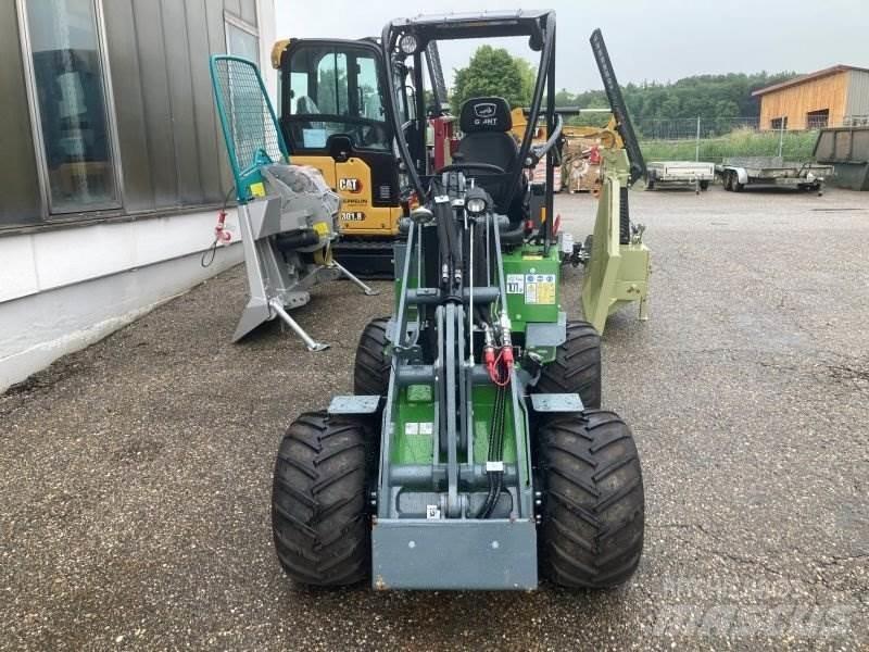 GiANT G1200 Liukuohjatut kuormaajat
