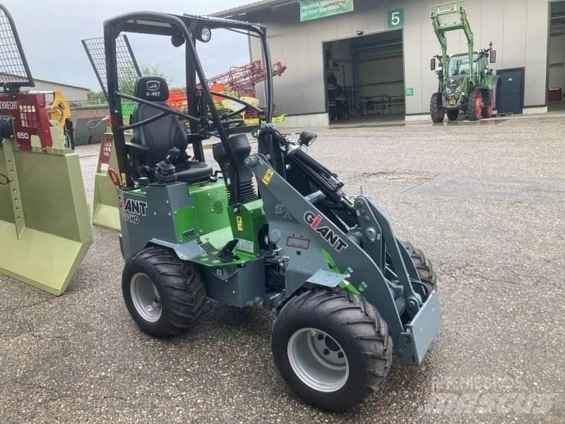 GiANT G1200 Liukuohjatut kuormaajat