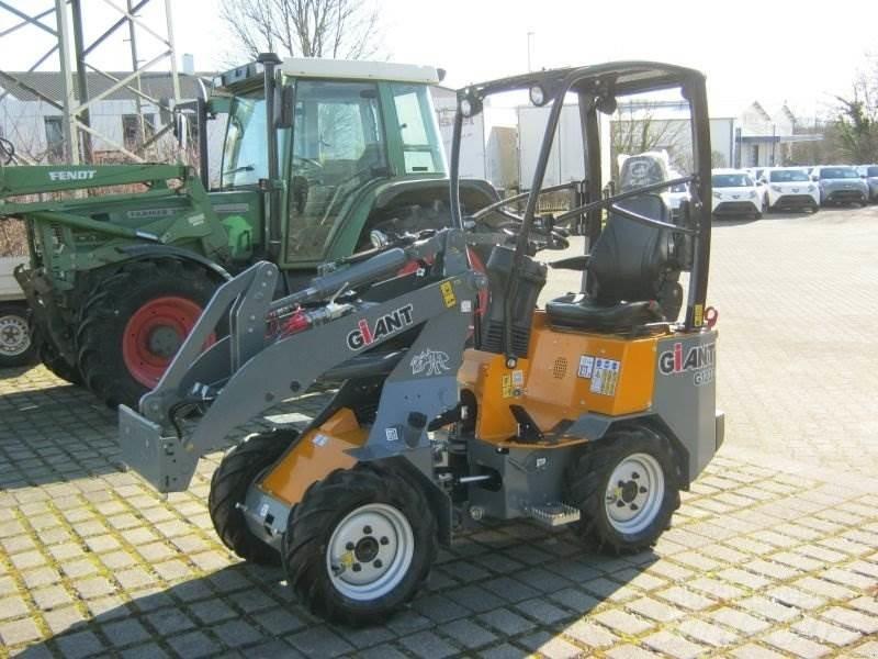 GiANT G1200 Liukuohjatut kuormaajat
