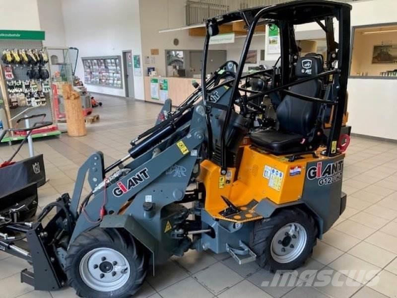 GiANT G1200 Liukuohjatut kuormaajat