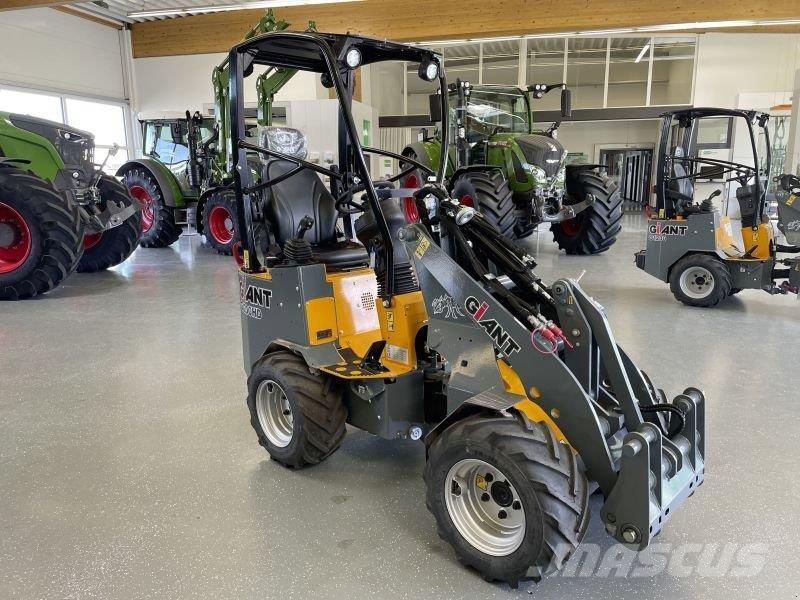GiANT G1200 HD Liukuohjatut kuormaajat