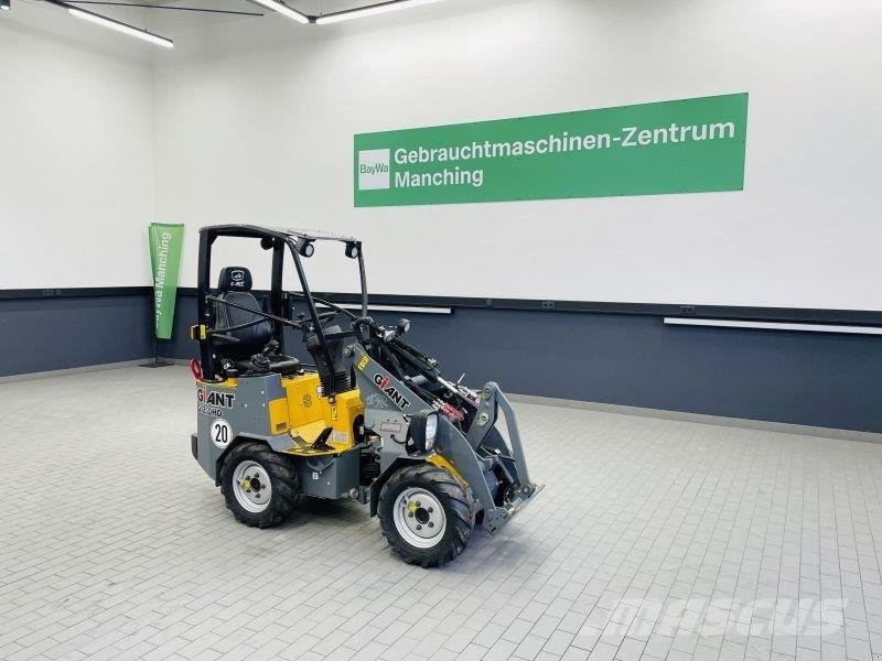 GiANT G1200 HD Liukuohjatut kuormaajat