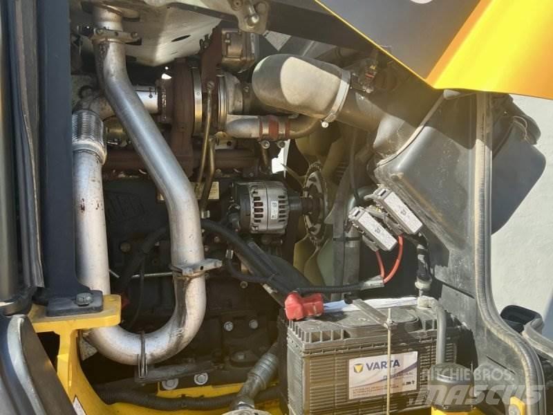 JCB TM 320 S Pyöräkuormaajat