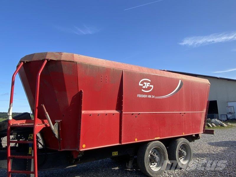 JF VM 24-3 SC Rehuvaunut