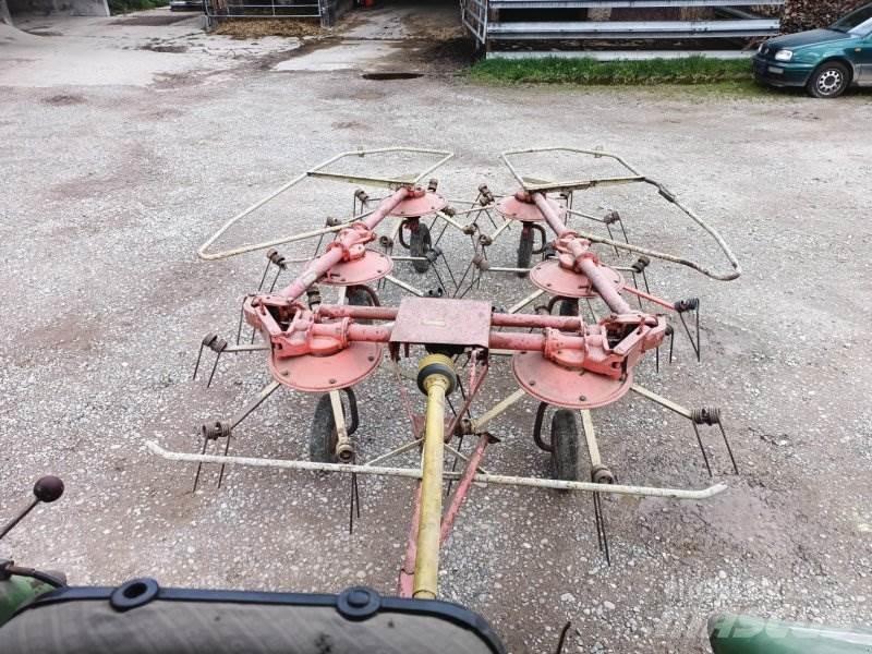 Kuhn GF 671 Pöyhimet ja haravat