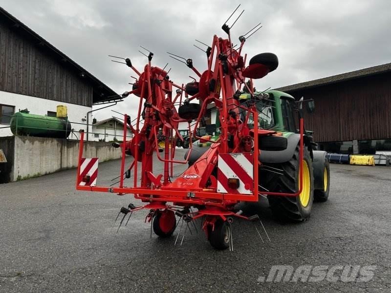 Kuhn GF 8702 Pöyhimet ja haravat