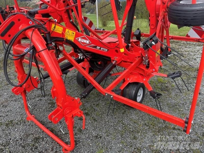 Kuhn GF 8703 Pöyhimet ja haravat