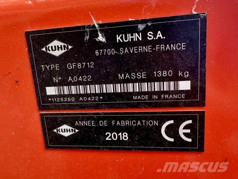 Kuhn GF 8712 Pöyhimet ja haravat