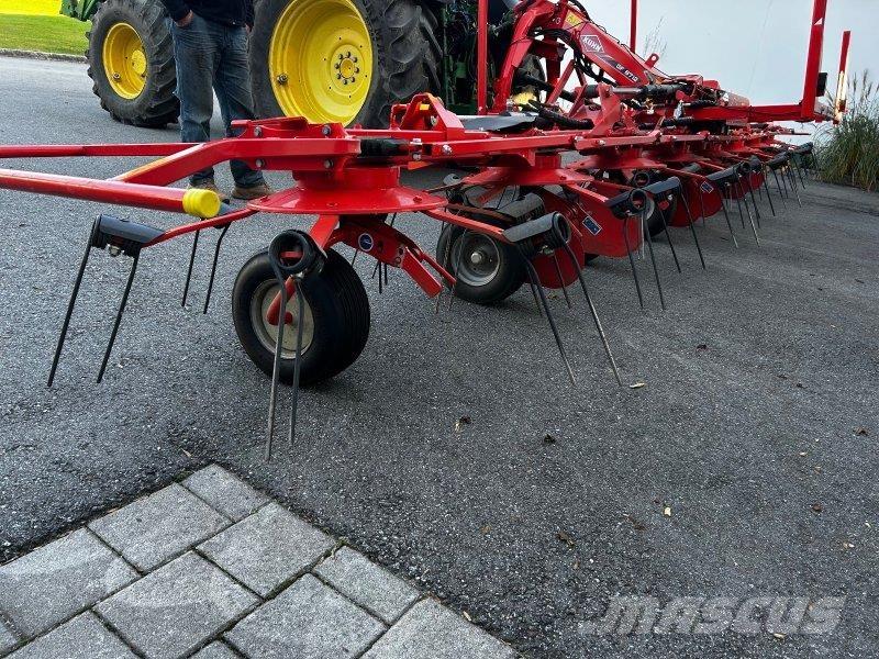 Kuhn GF 8712 Pöyhimet ja haravat