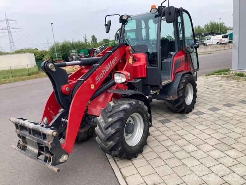 Schäffer Z4670 Liukuohjatut kuormaajat