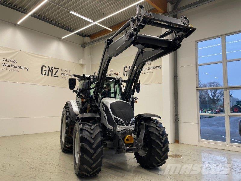 Valtra N154 Traktorit