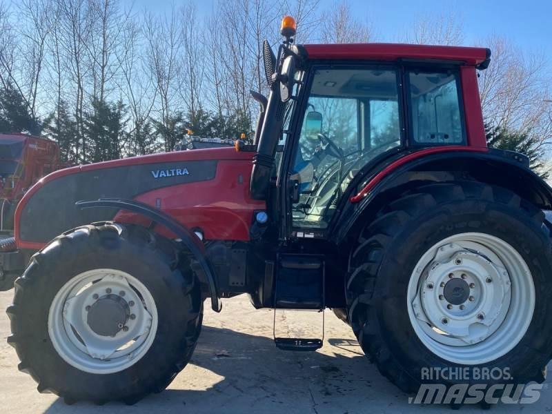 Valtra T153 H Traktorit