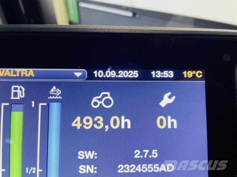Valtra T215D Traktorit