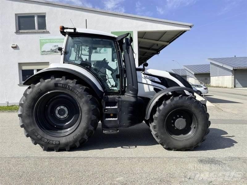 Valtra T235D Traktorit