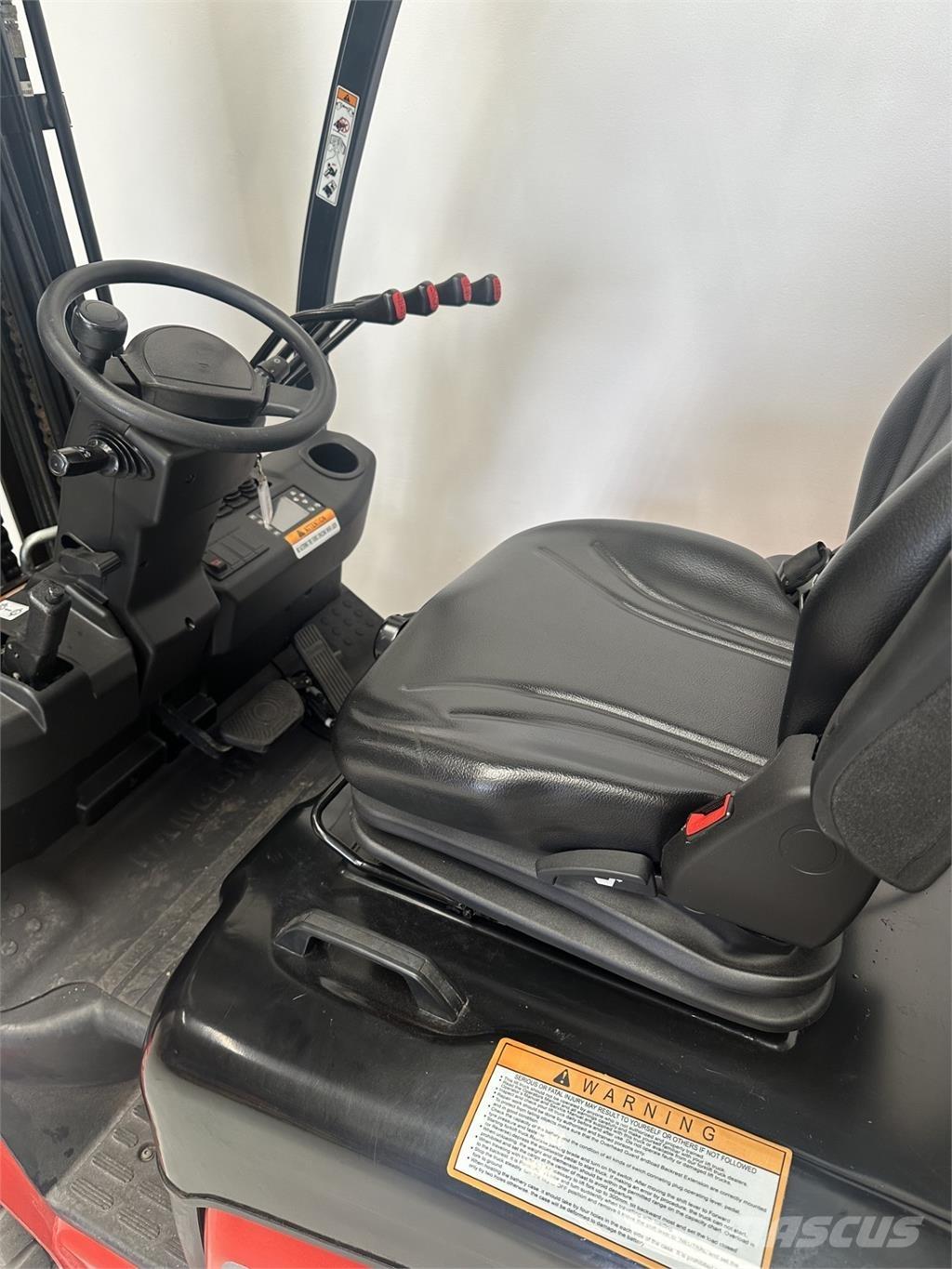 Tektra CPD35-XC4 Sähkötrukit