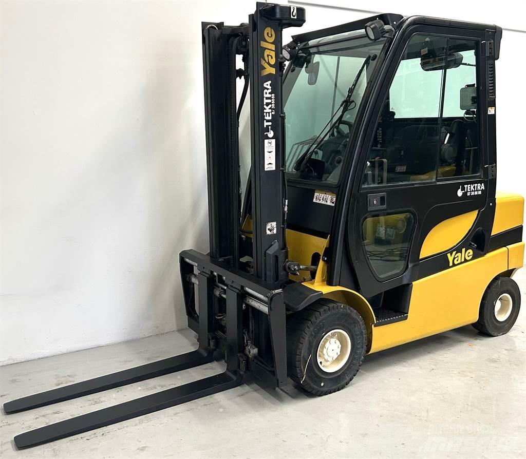 Yale GDP25LX Dieseltrukit