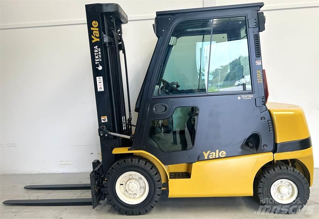Yale GDP25MX Dieseltrukit