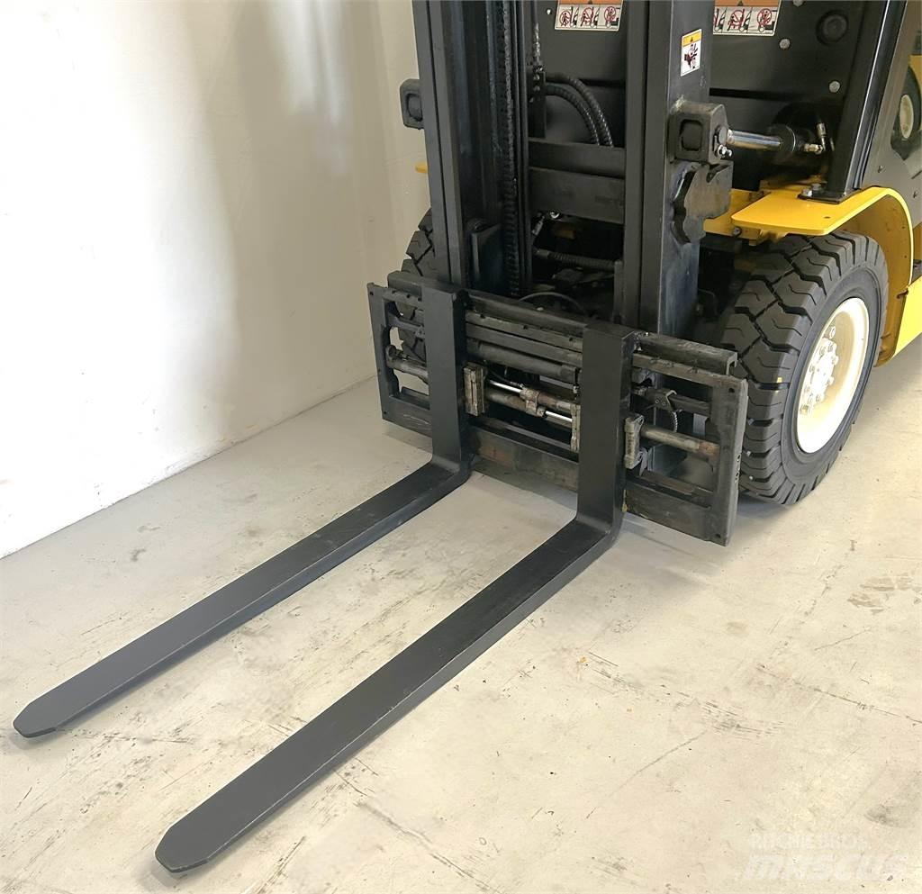 Yale GDP25MX Dieseltrukit