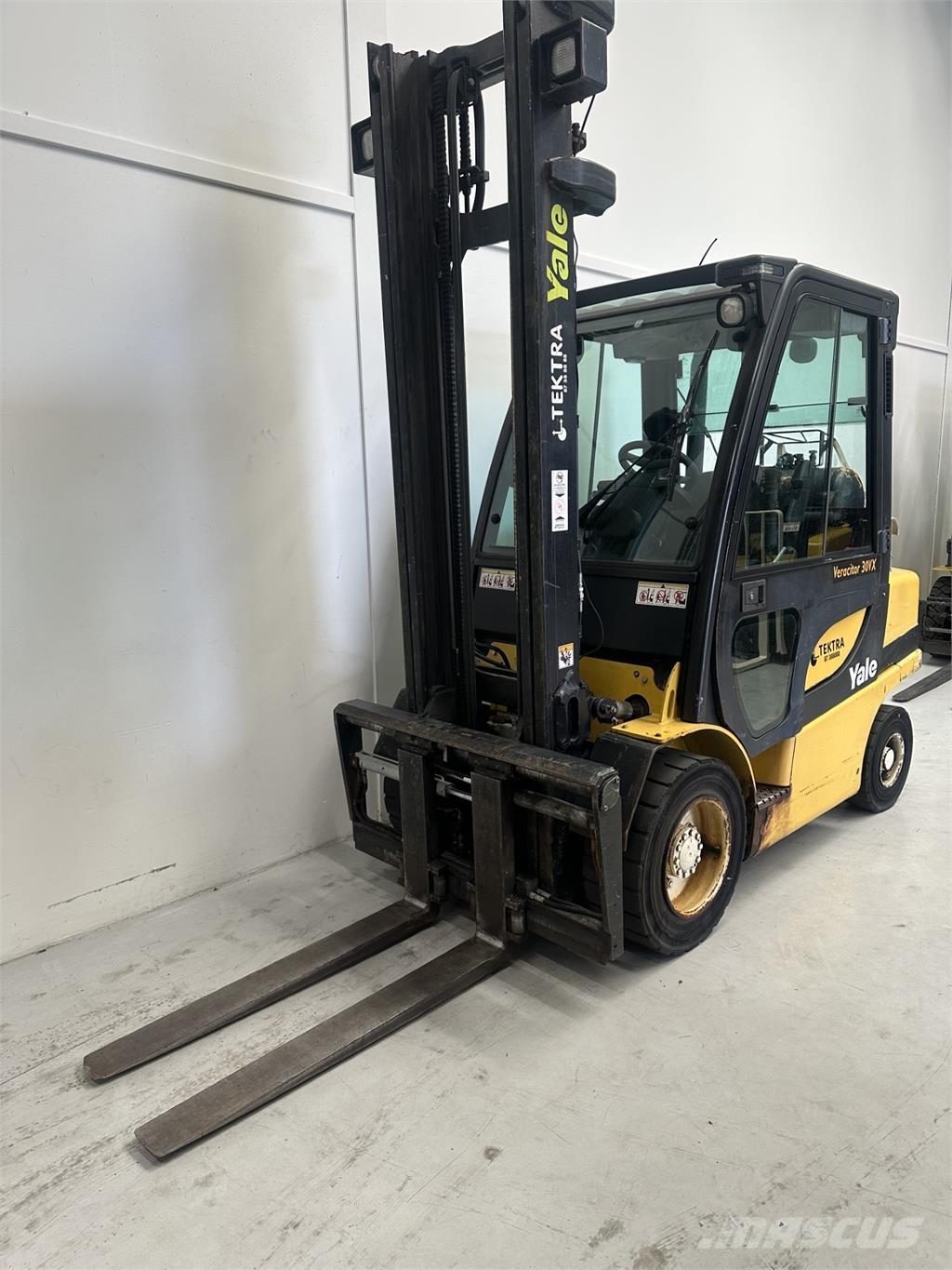 Yale GLP30VX Nestekaasutrukit