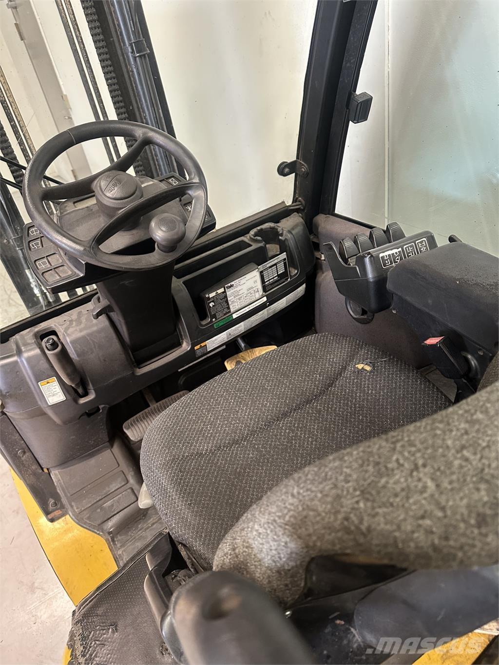 Yale GLP30VX Nestekaasutrukit