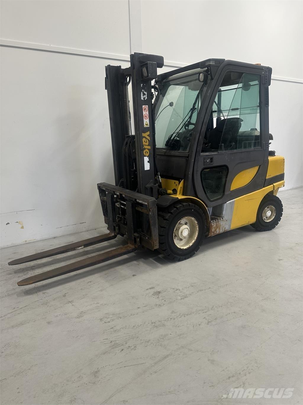 Yale GLP30VX Nestekaasutrukit