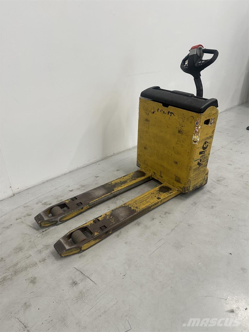 Yale MP18 Lavansiirtotrukit