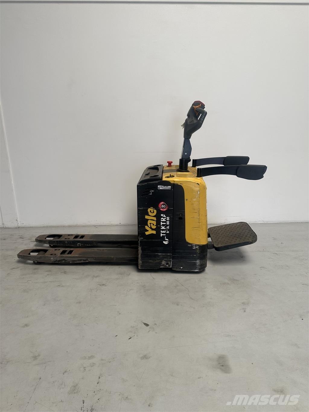 Yale MP20XUX Lavansiirtotrukit ajotasolla
